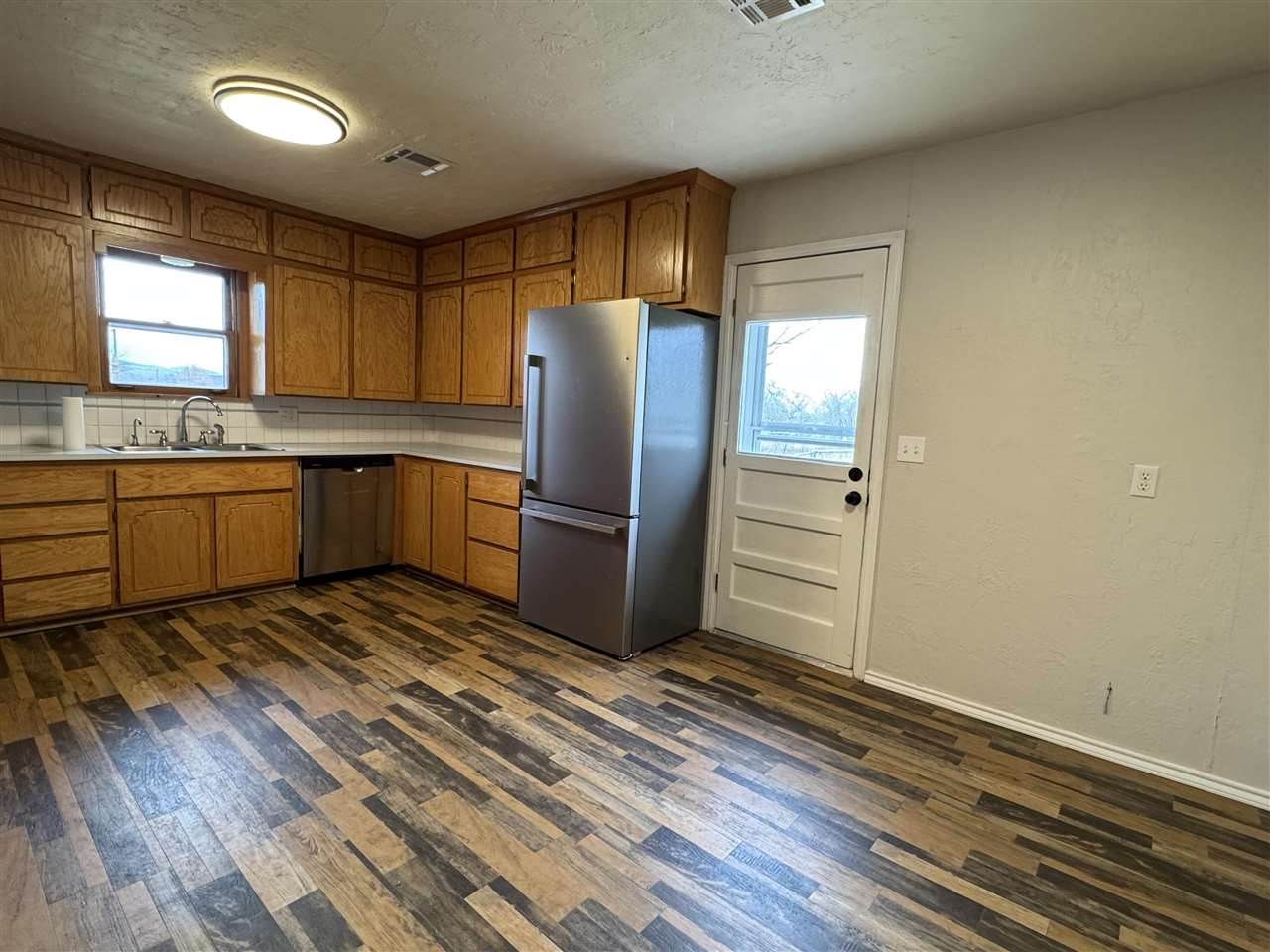 206 C Ave, Cache, OK 73527