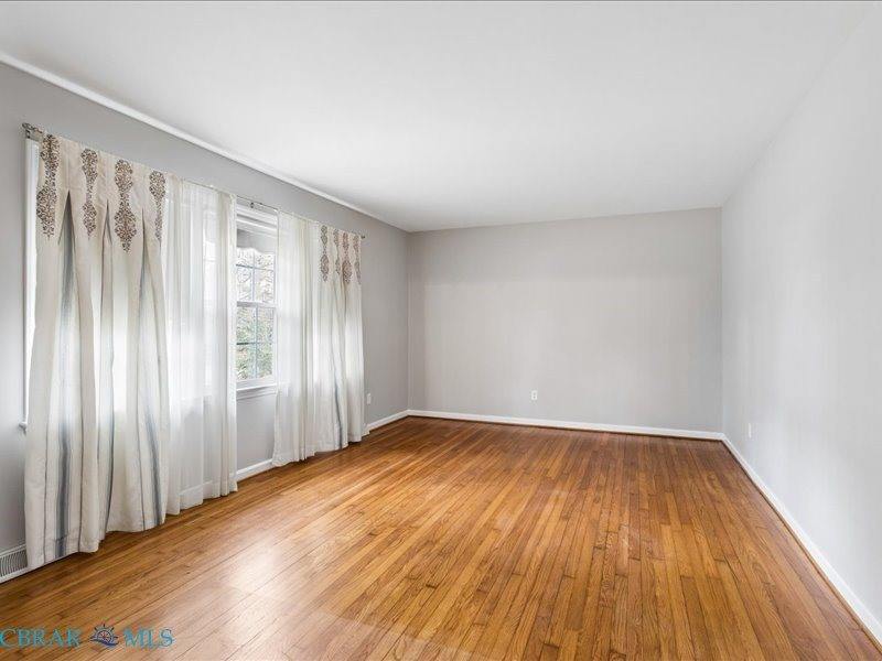 7276 Woody Road, Gloucester, VA 23061