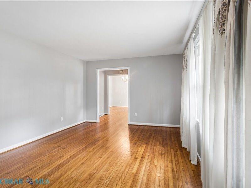 7276 Woody Road, Gloucester, VA 23061