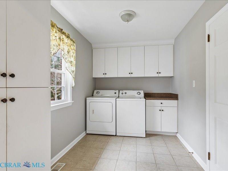 7276 Woody Road, Gloucester, VA 23061