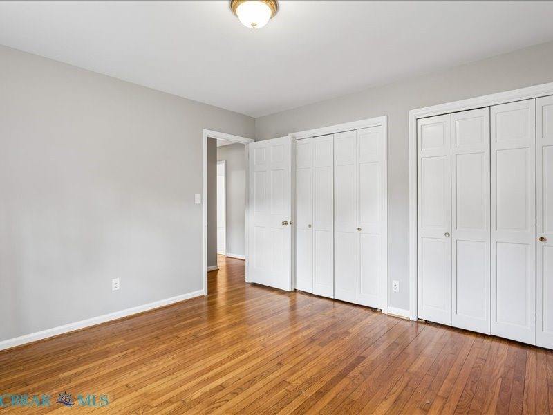 7276 Woody Road, Gloucester, VA 23061