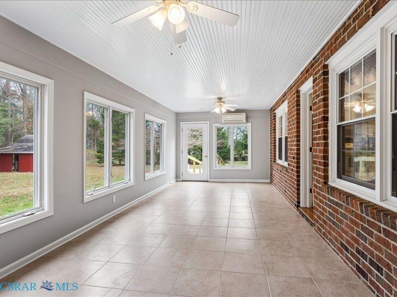 7276 Woody Road, Gloucester, VA 23061