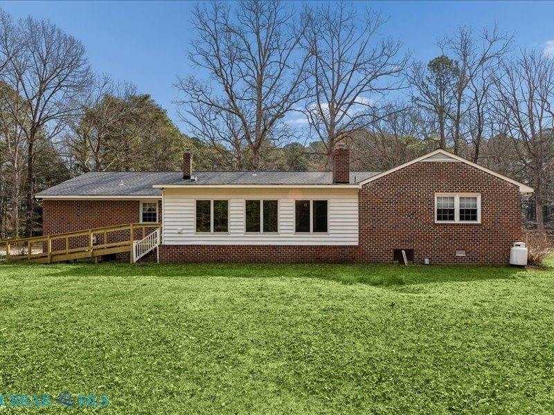 7276 Woody Road, Gloucester, VA 23061