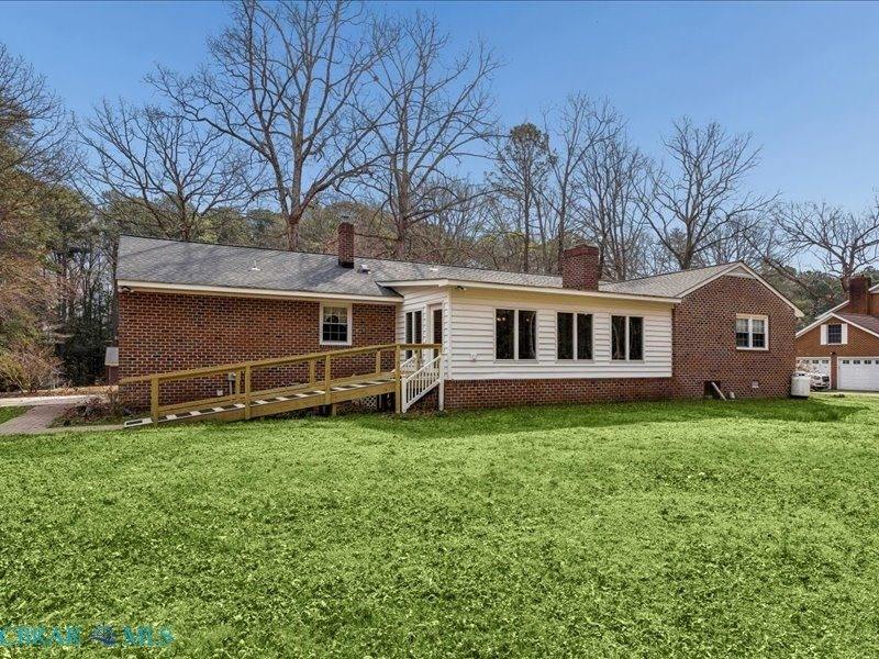 7276 Woody Road, Gloucester, VA 23061