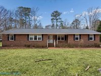 7276 Woody Road, Gloucester, VA 23061