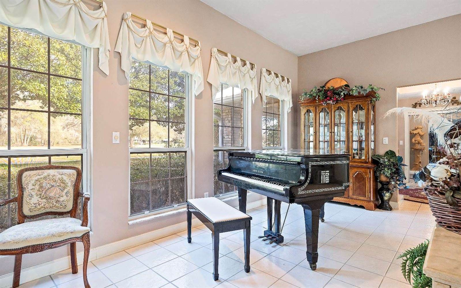 580 SW Aviation Dr, Lake City, FL 32025
