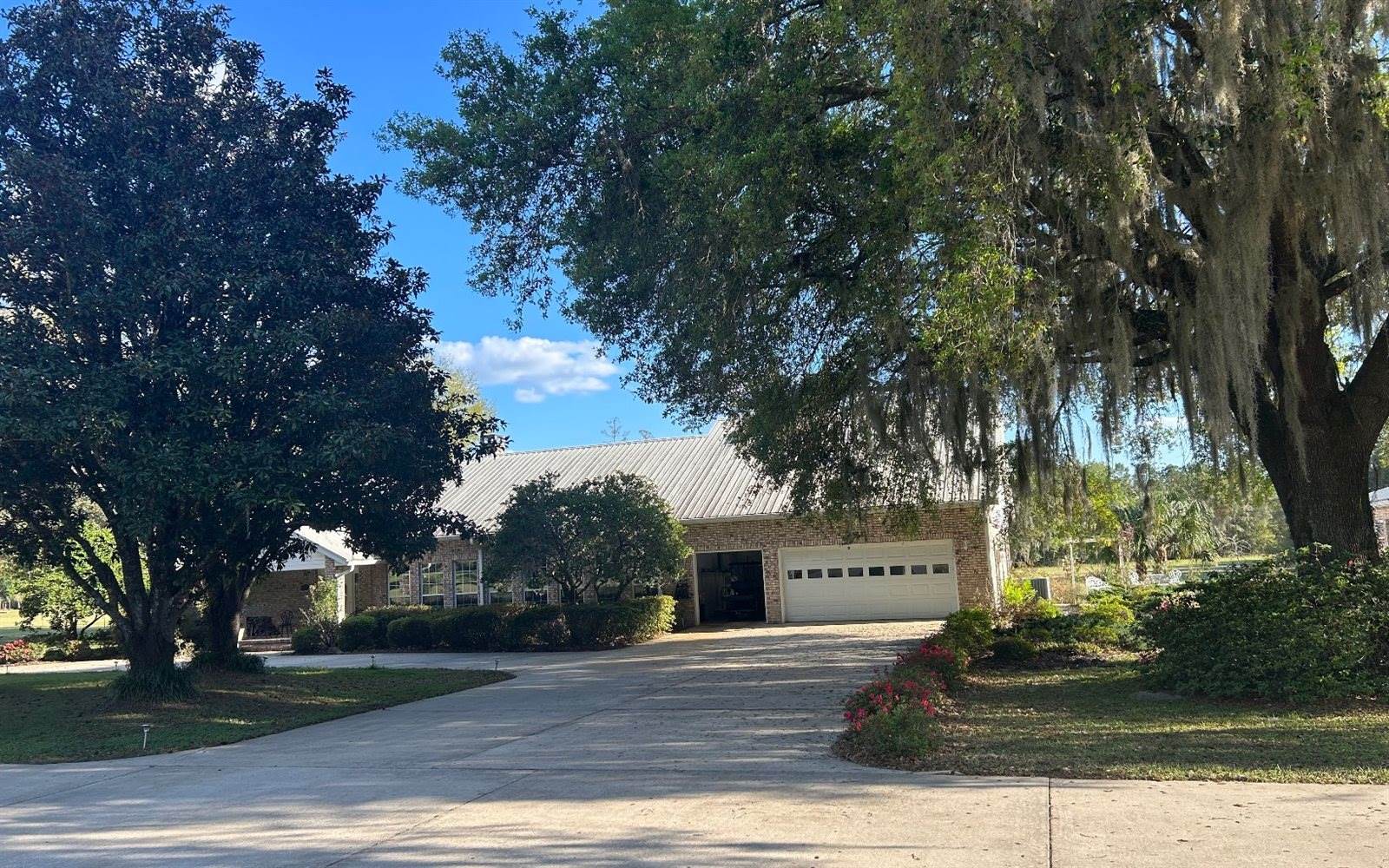 580 SW Aviation Dr, Lake City, FL 32025