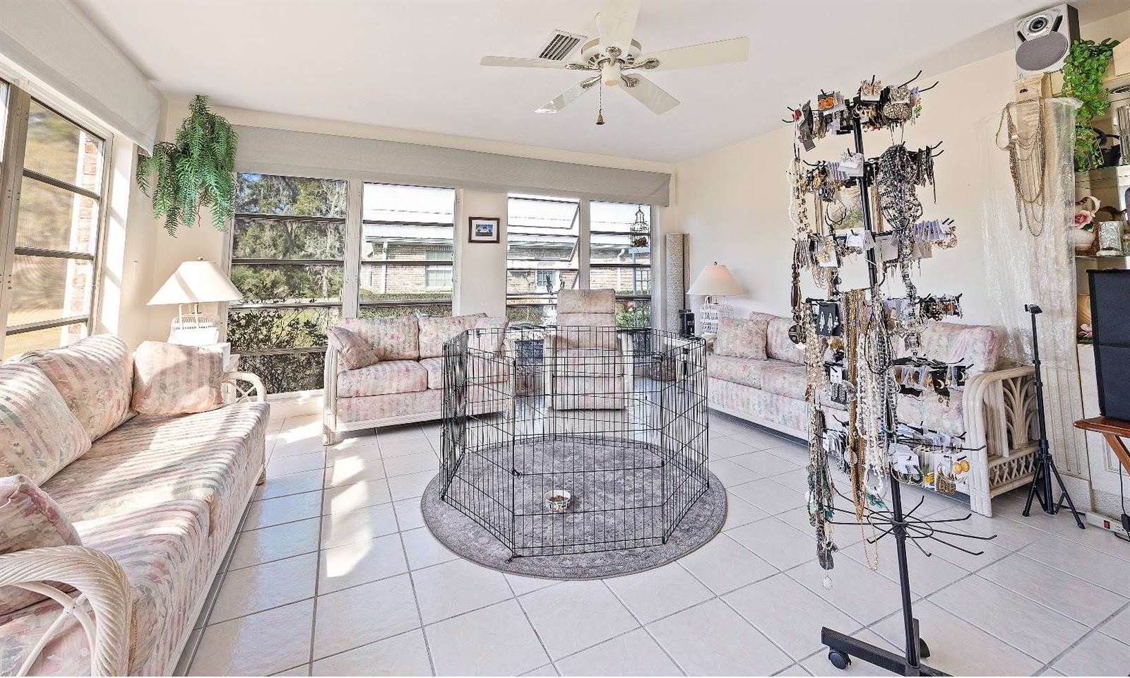 580 SW Aviation Dr, Lake City, FL 32025