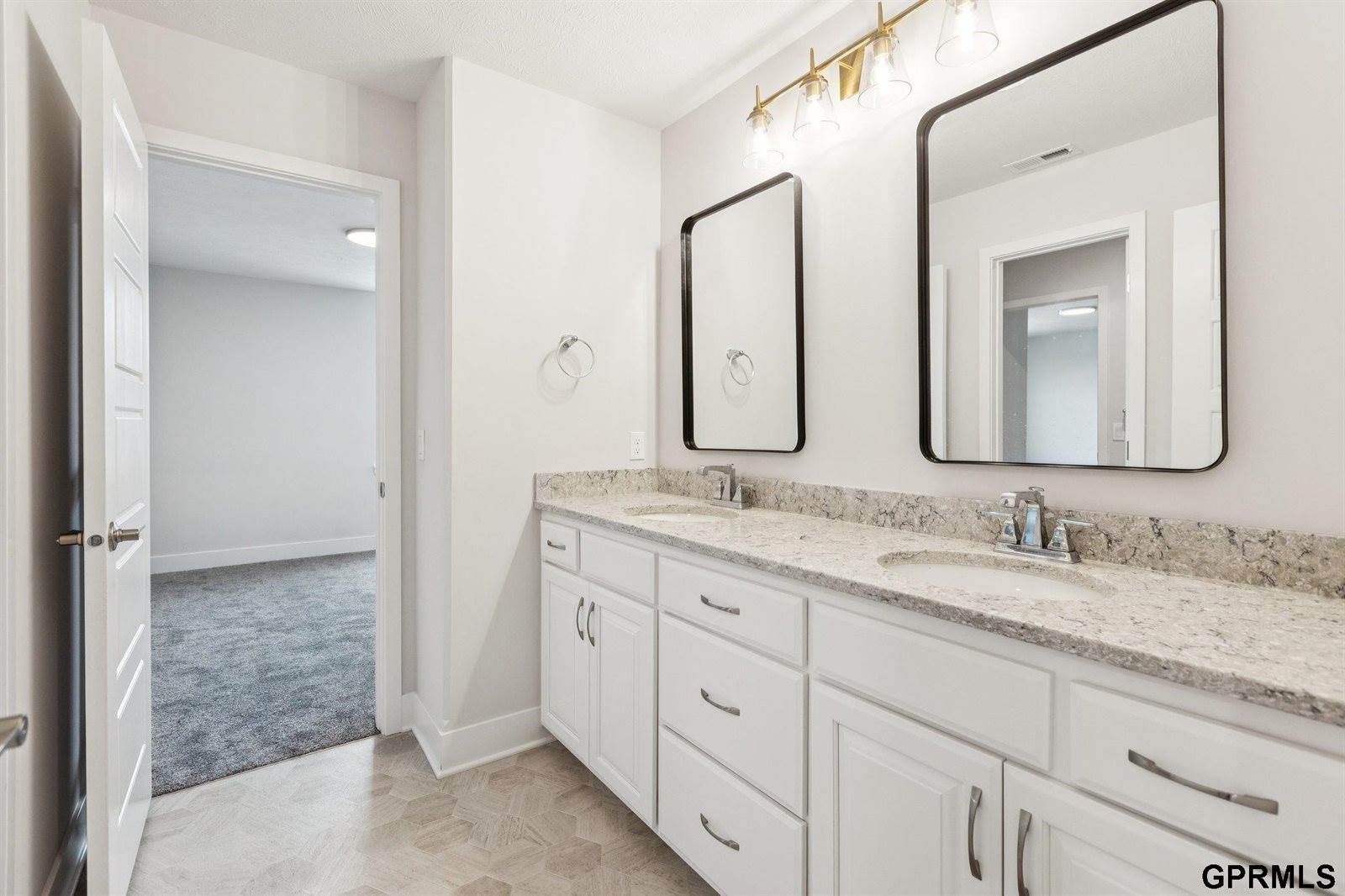 17012 Abigail Street, Bennington, NE 68007