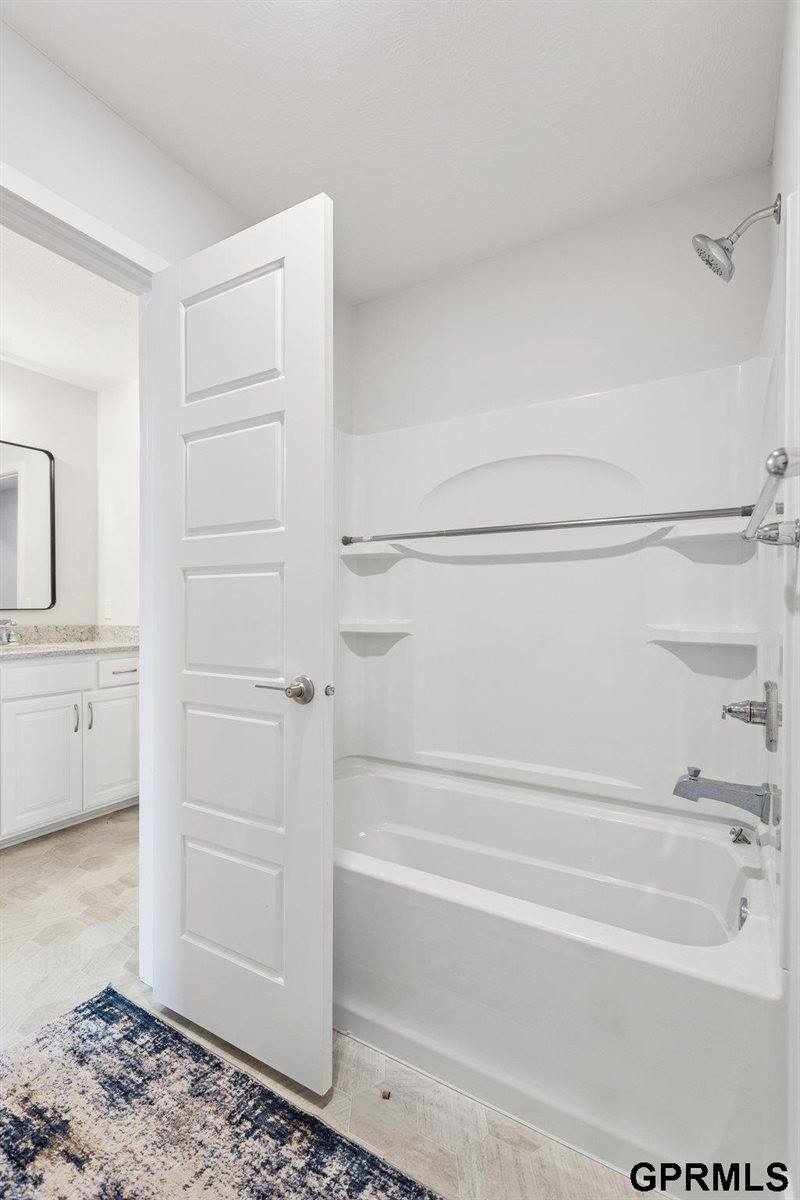 17012 Abigail Street, Bennington, NE 68007