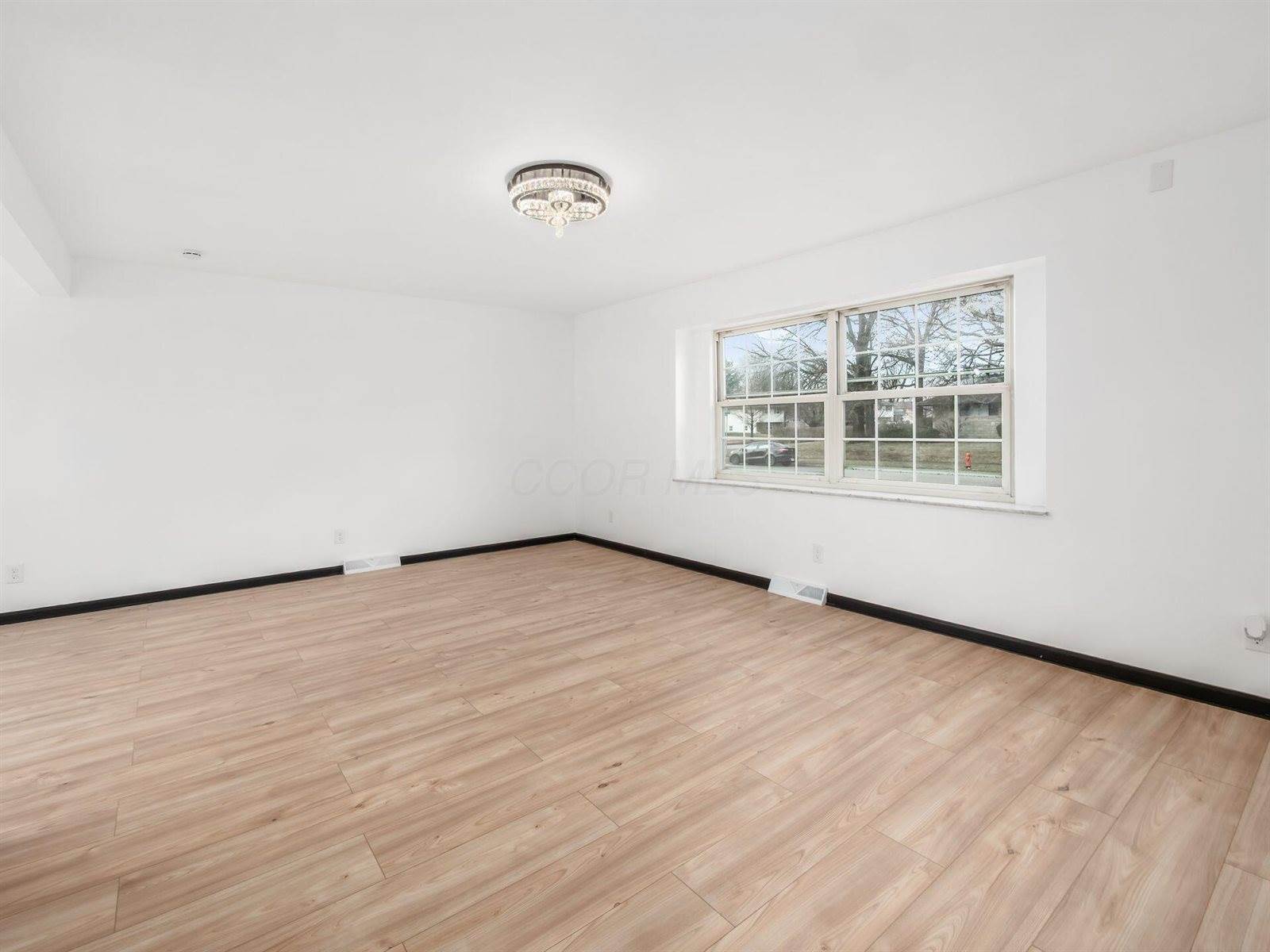 1439 Firwood Drive, Columbus, OH 43229