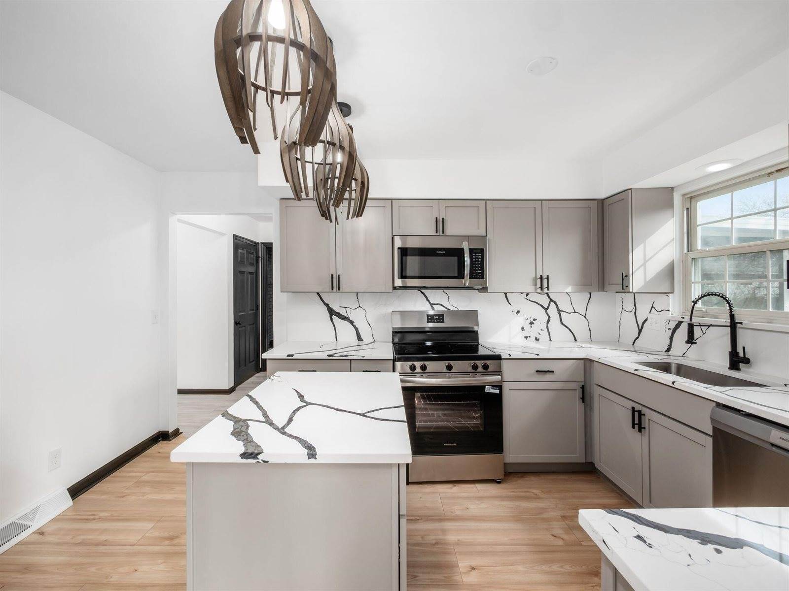 1439 Firwood Drive, Columbus, OH 43229