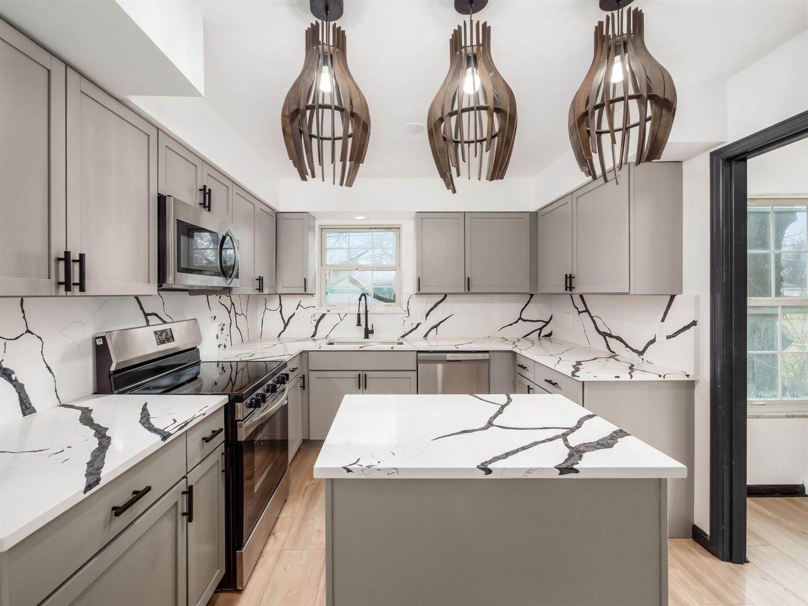 1439 Firwood Drive, Columbus, OH 43229