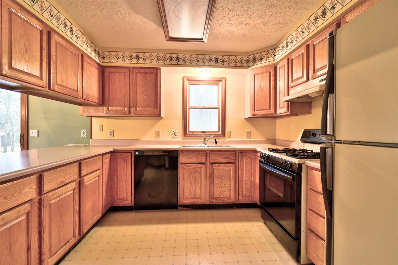 7585 Tree Top Lane, Pigeon, MI 48755