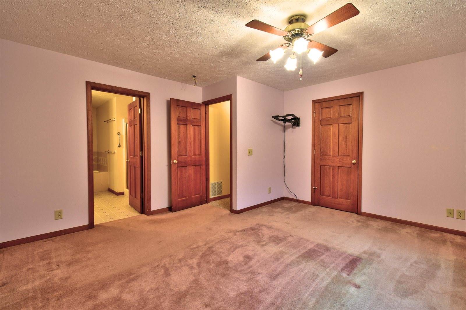 7585 Tree Top Lane, Pigeon, MI 48755