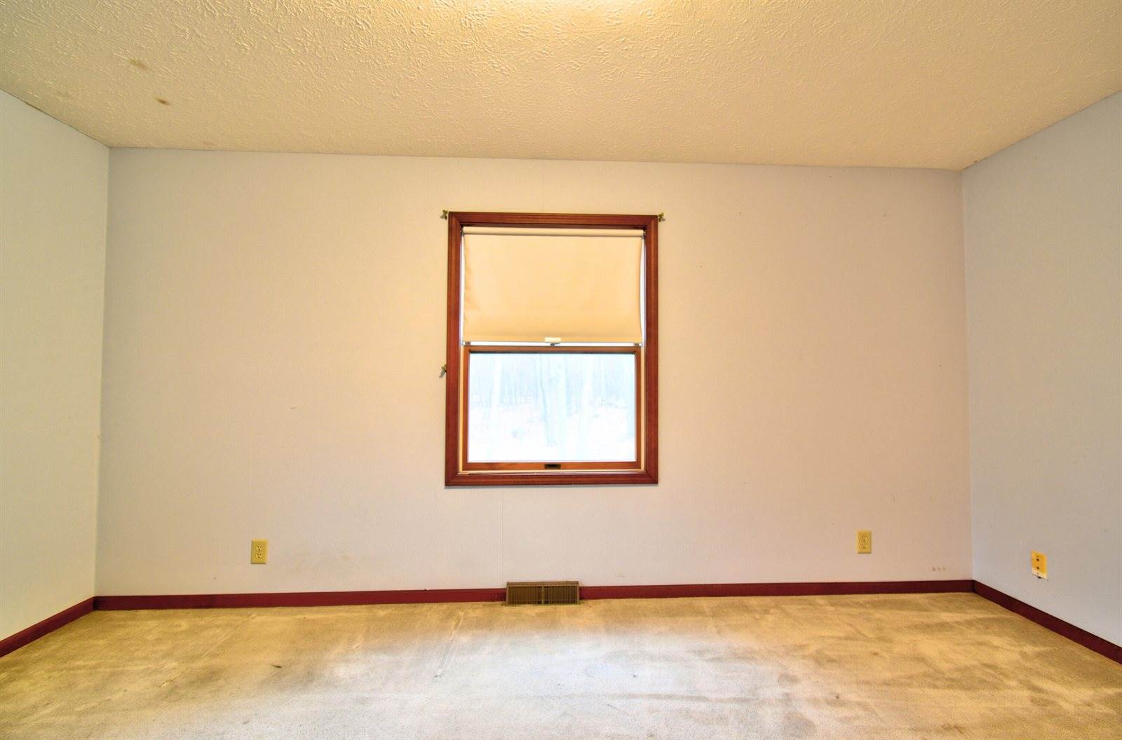 7585 Tree Top Lane, Pigeon, MI 48755