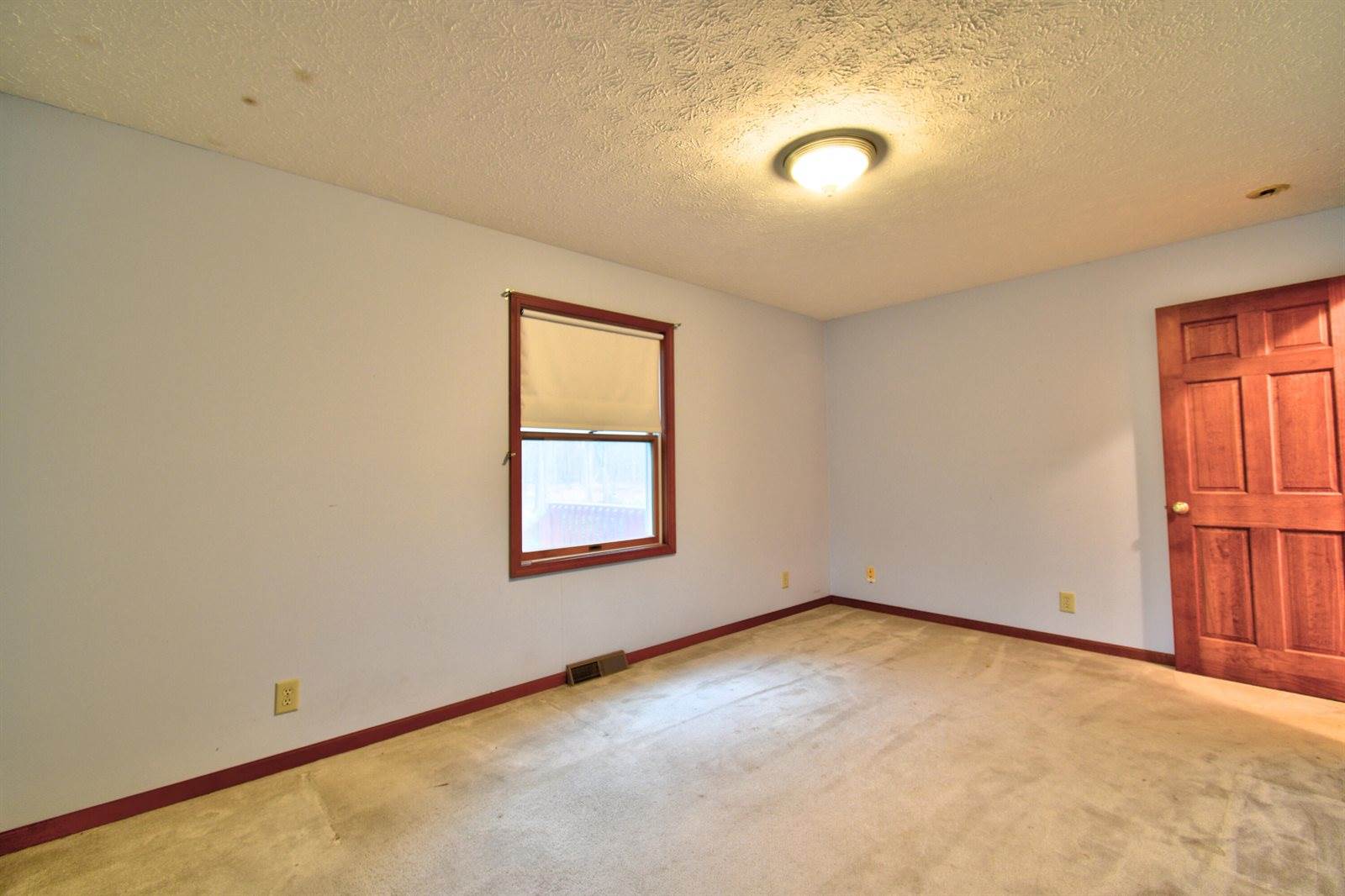 7585 Tree Top Lane, Pigeon, MI 48755