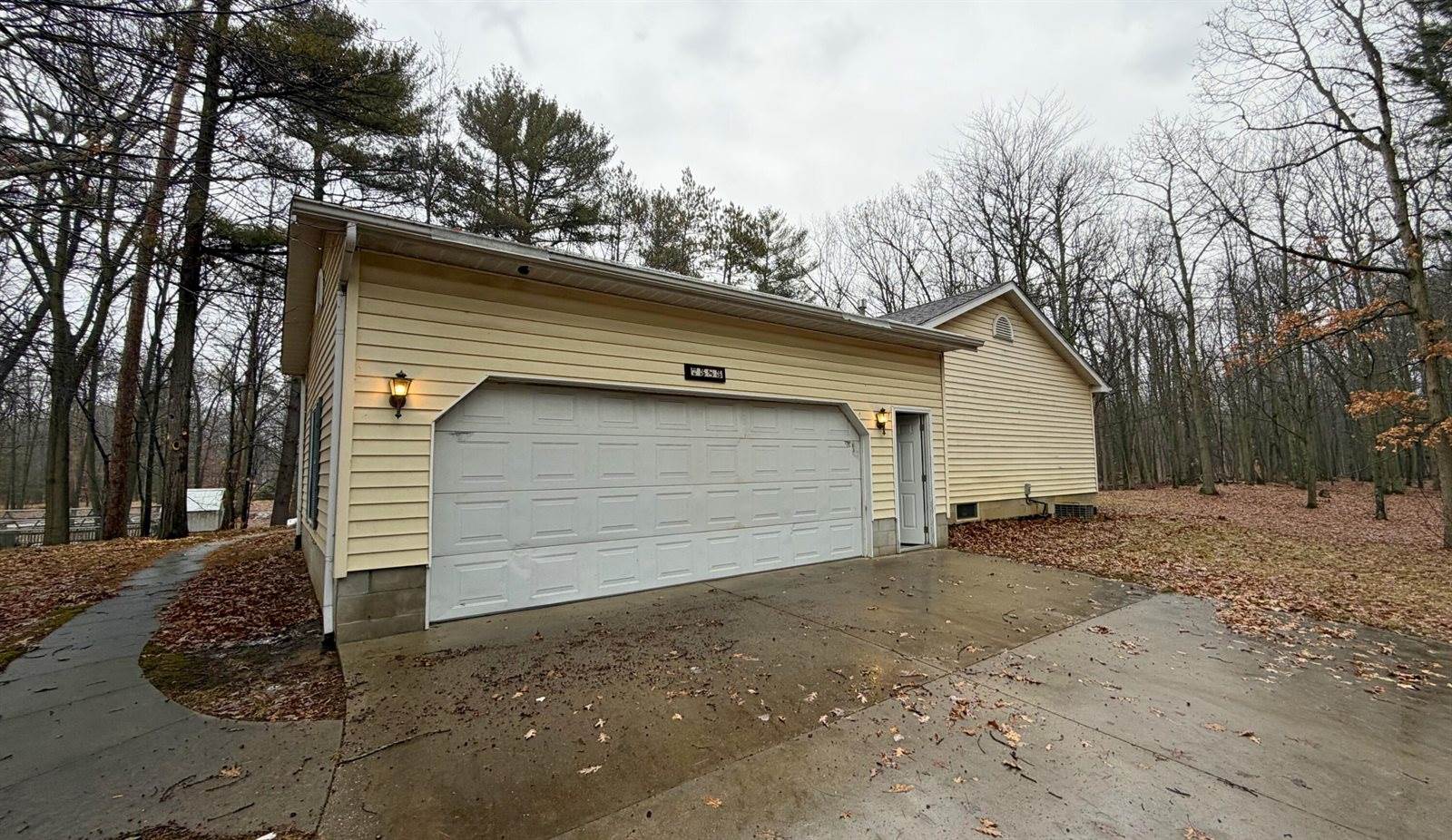 7585 Tree Top Lane, Pigeon, MI 48755