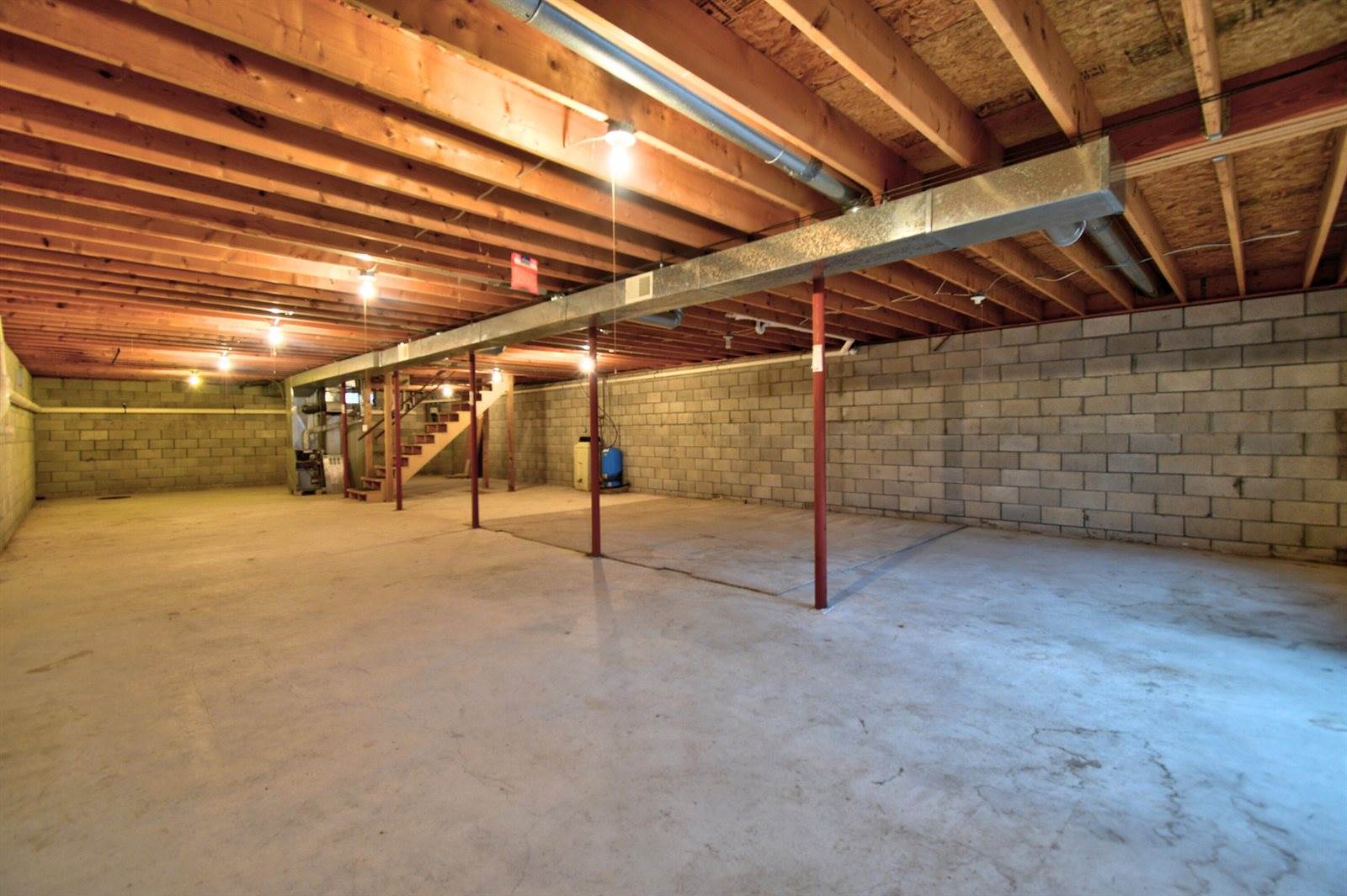 7585 Tree Top Lane, Pigeon, MI 48755