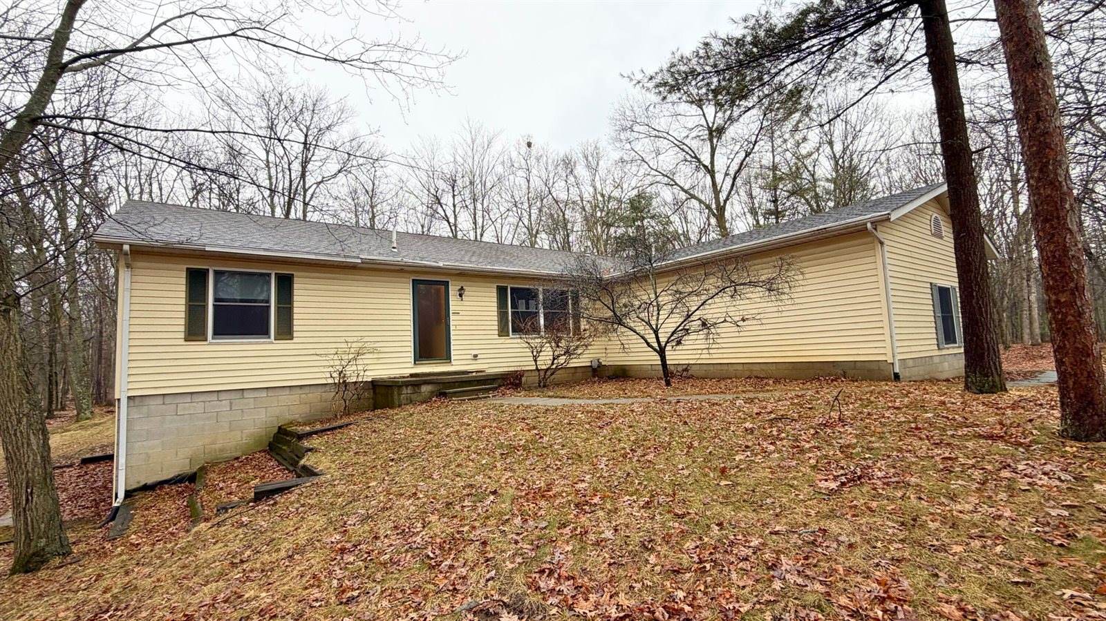 7585 Tree Top Lane, Pigeon, MI 48755