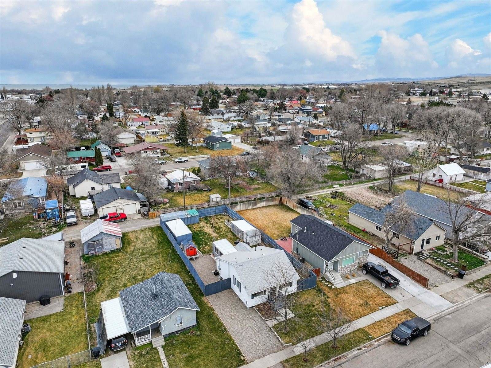 219 Van Buren Street, American Falls, ID 83211