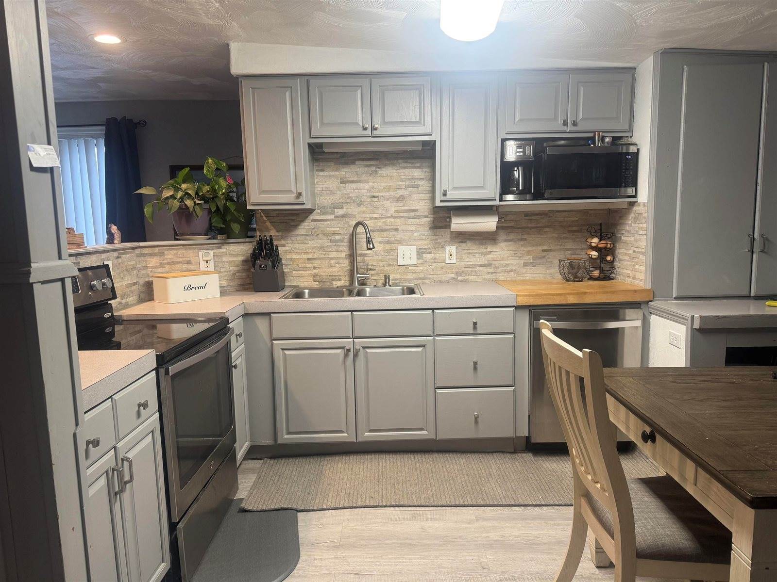 219 Van Buren Street, American Falls, ID 83211