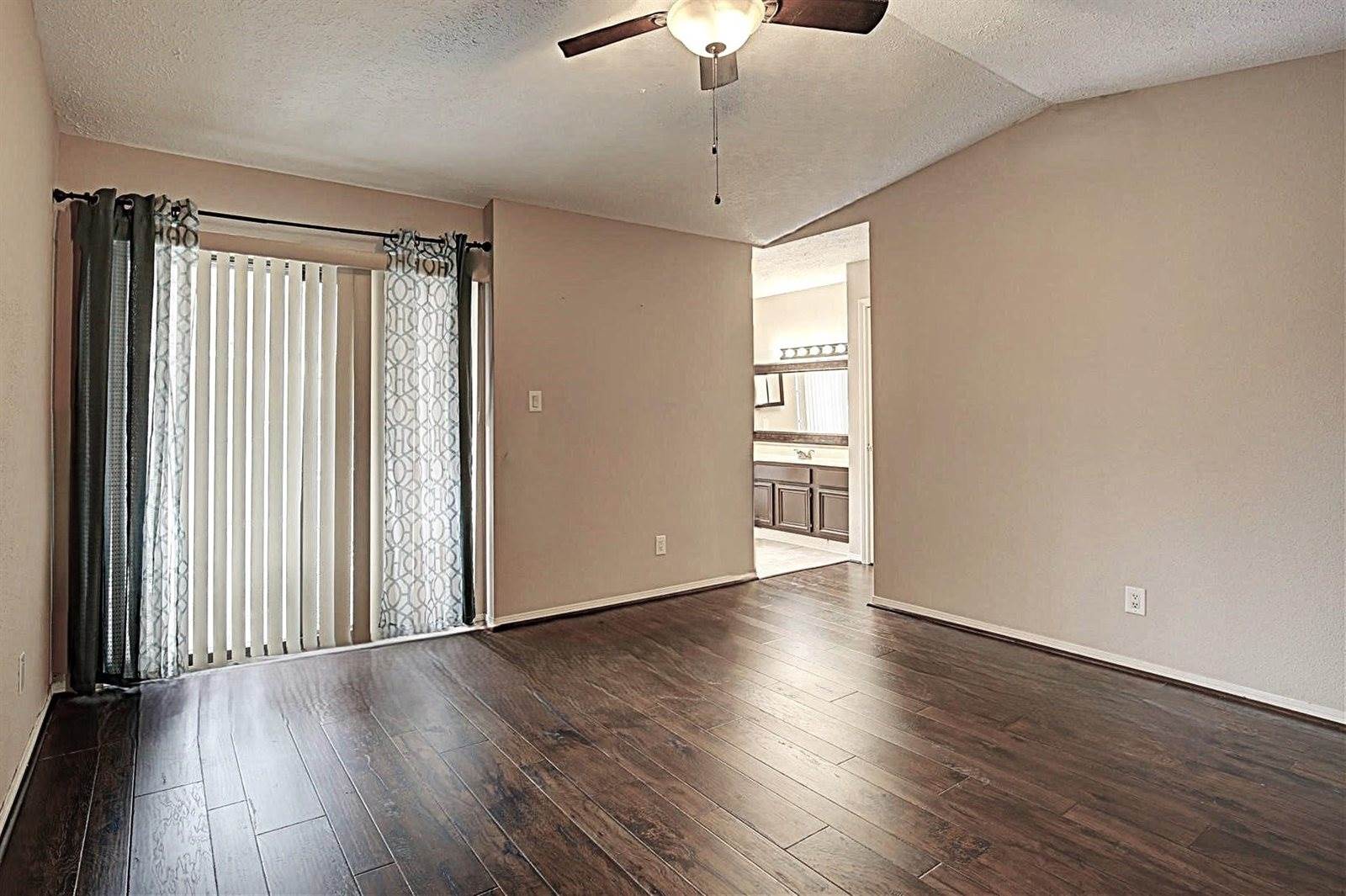 2220 Bering Drive, Houston, TX 77057