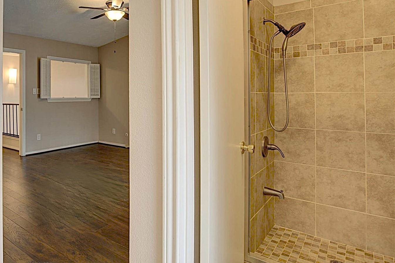 2220 Bering Drive, Houston, TX 77057