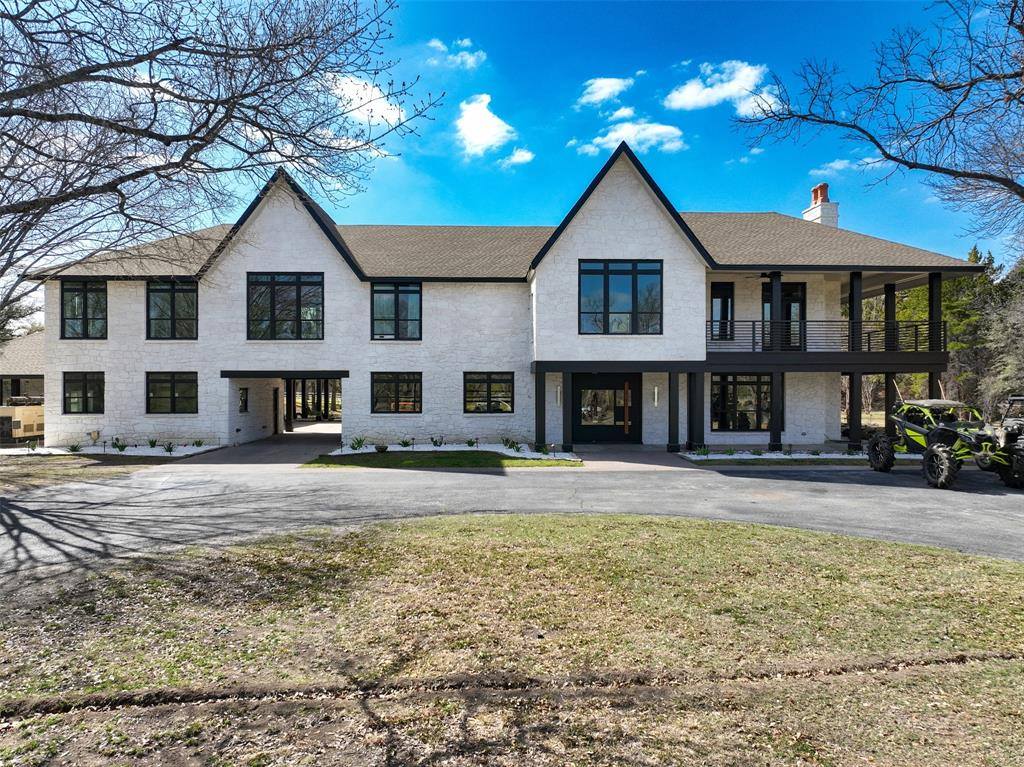 1000 West Wintergreen Road, DeSoto, TX 75115