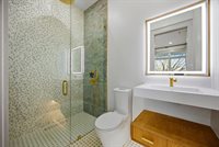 1000 West Wintergreen Road, DeSoto, TX 75115