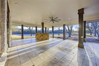 1000 West Wintergreen Road, DeSoto, TX 75115