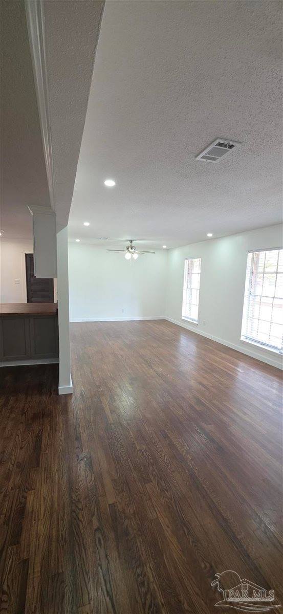 8751 Wren Rd, Pensacola, FL 32534