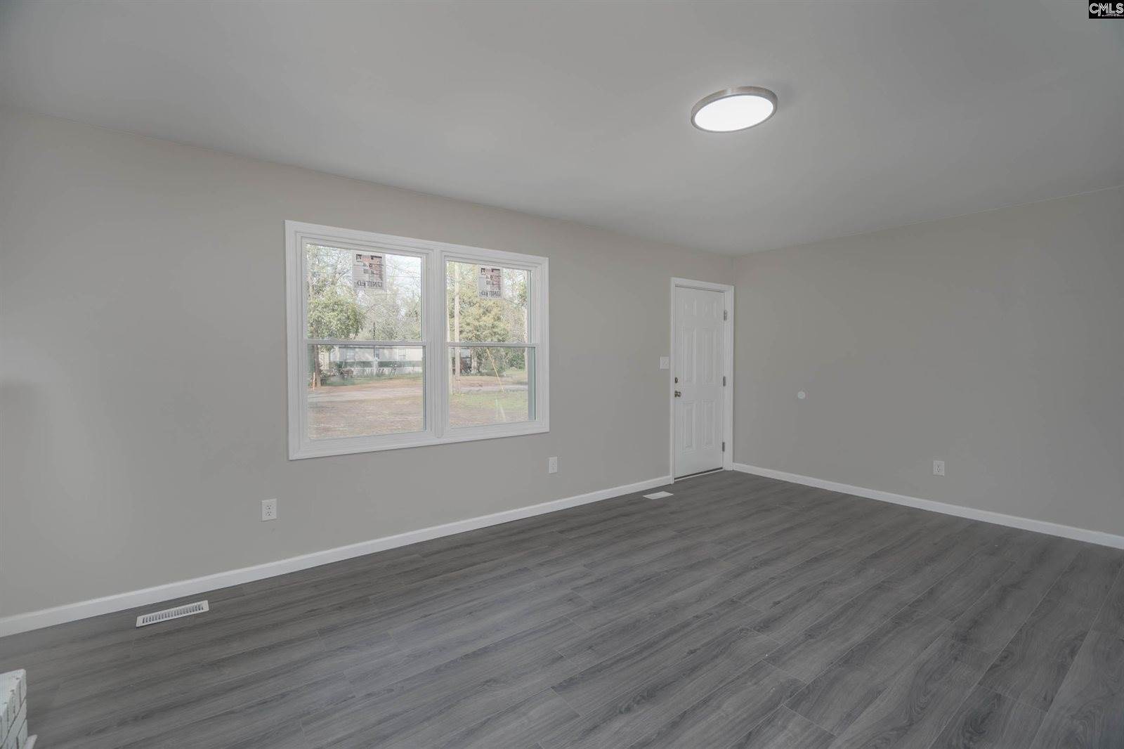 719 Camelia, North, SC 29112