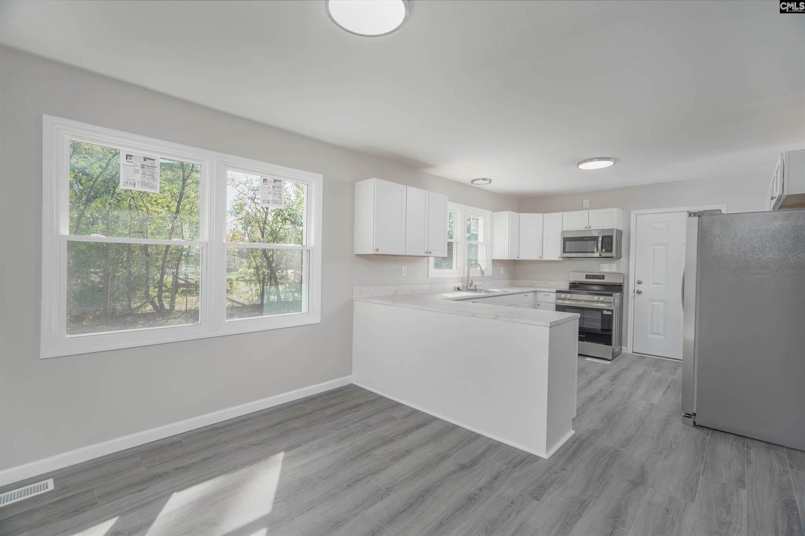 719 Camelia, North, SC 29112