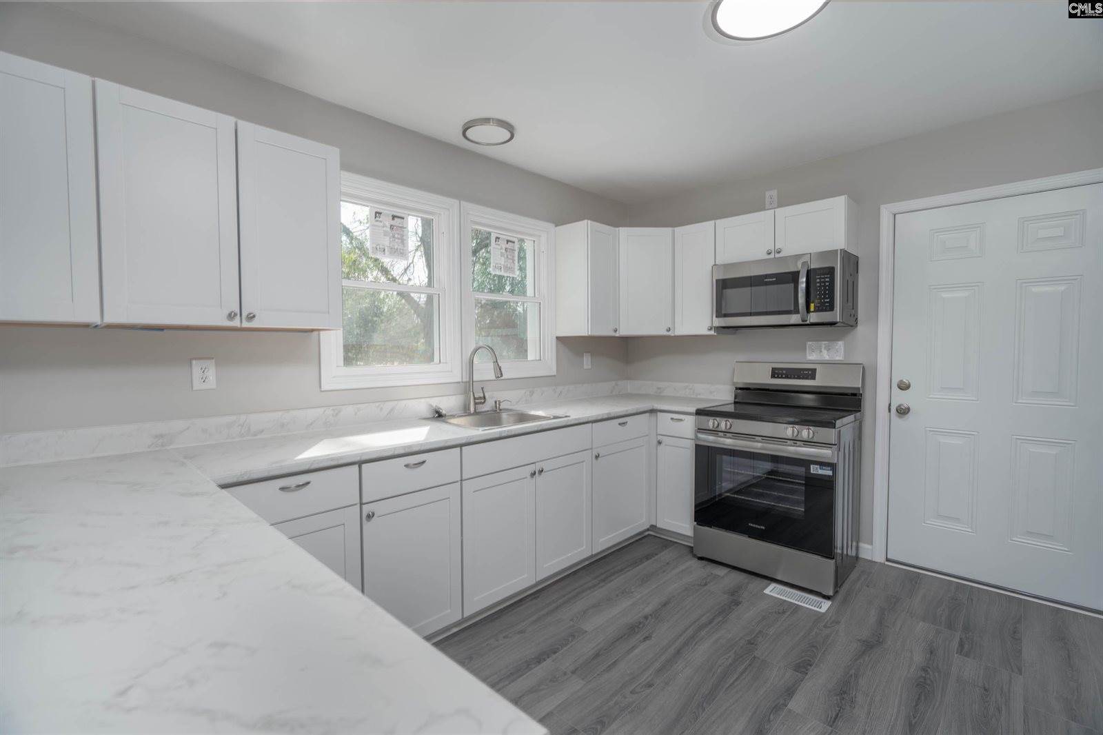 719 Camelia, North, SC 29112