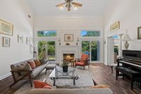 9464 Doe Meadow Dr, Germantown, TN 38139