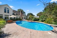 9464 Doe Meadow Dr, Germantown, TN 38139