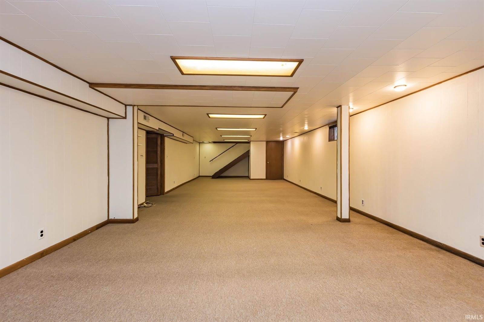 1005 N Bittersweet Lane, Muncie, IN 47304