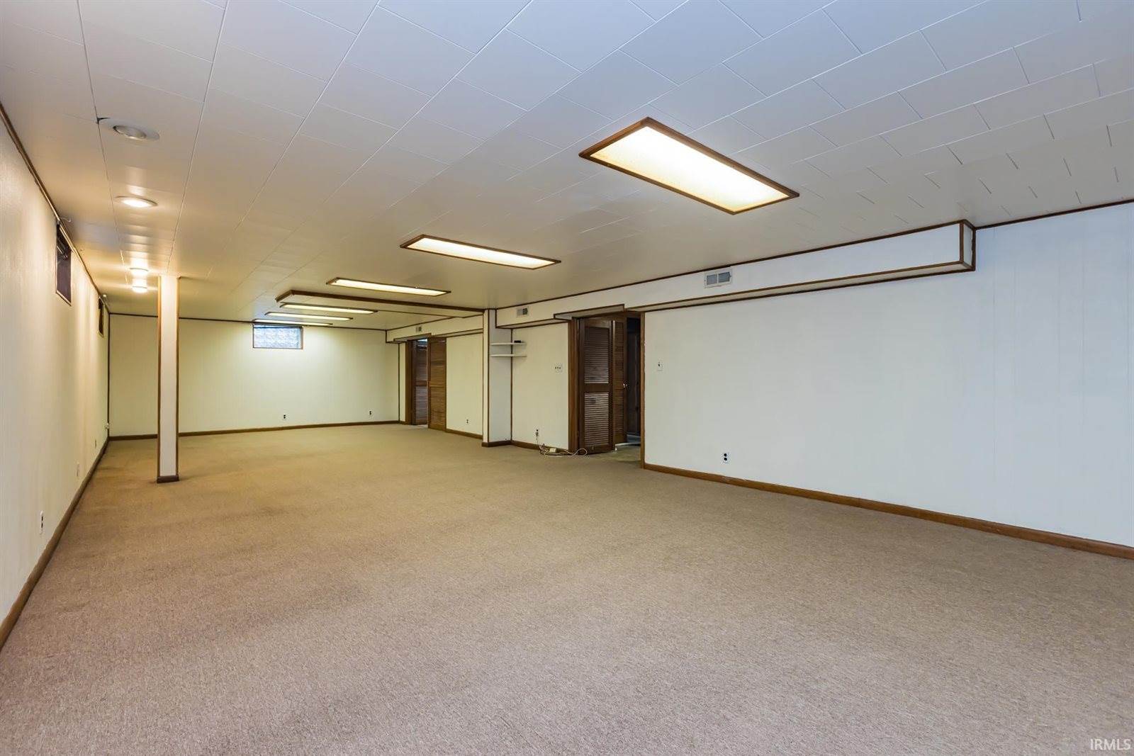 1005 N Bittersweet Lane, Muncie, IN 47304