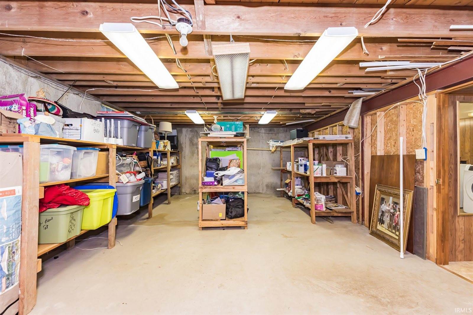 1005 N Bittersweet Lane, Muncie, IN 47304