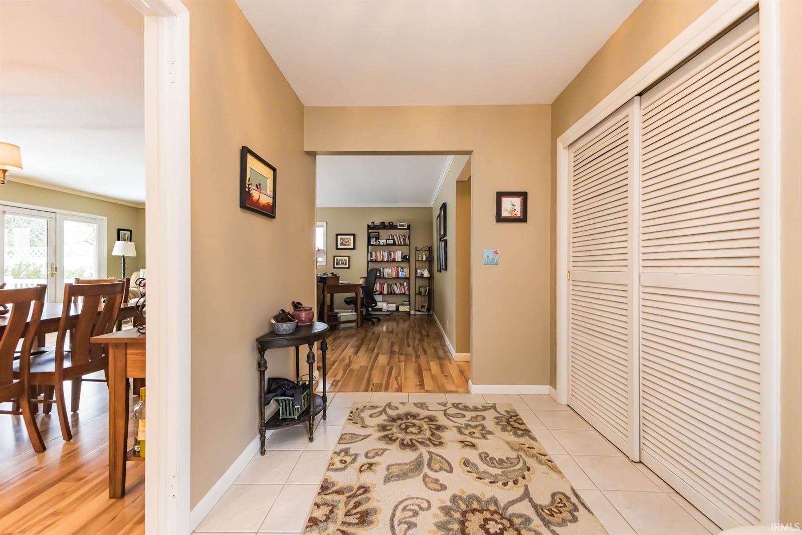 1005 N Bittersweet Lane, Muncie, IN 47304