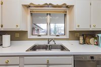 1005 N Bittersweet Lane, Muncie, IN 47304