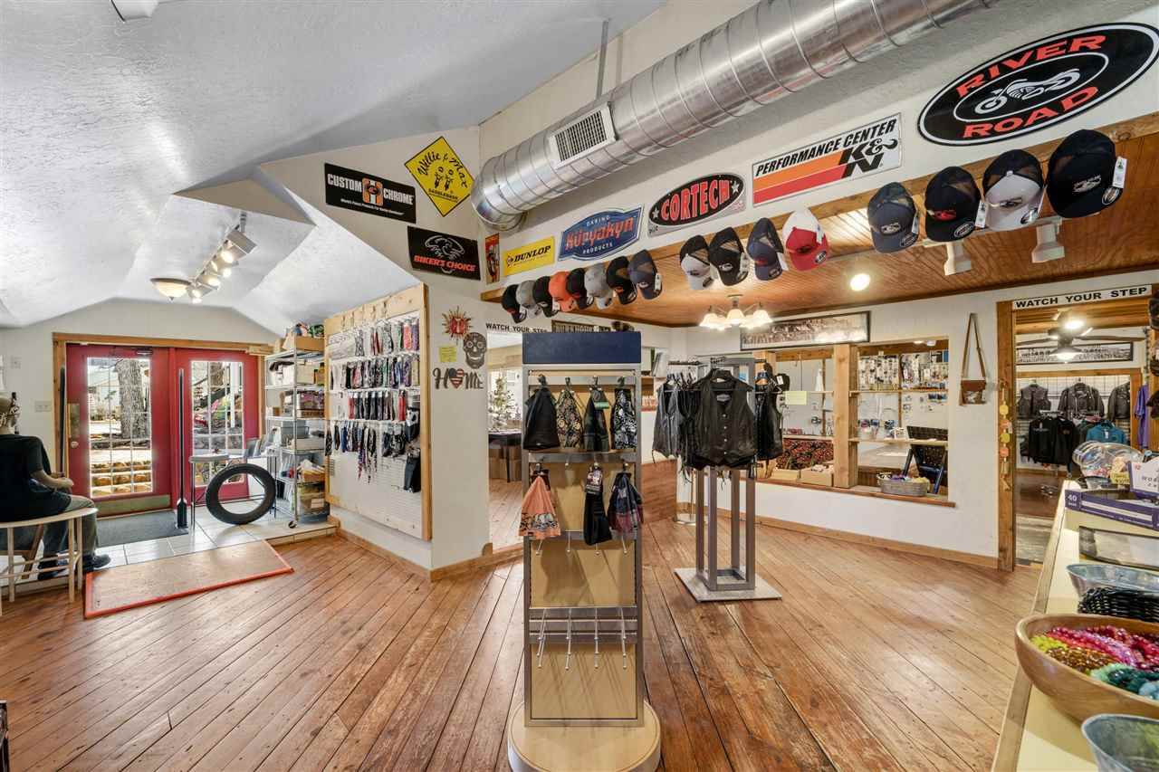 181 Forest Ave, Medicine Park, OK 73557