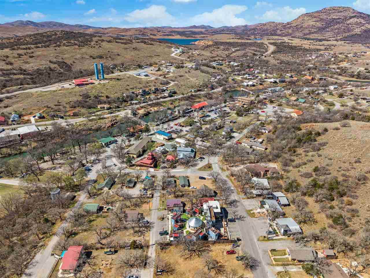 181 Forest Ave, Medicine Park, OK 73557