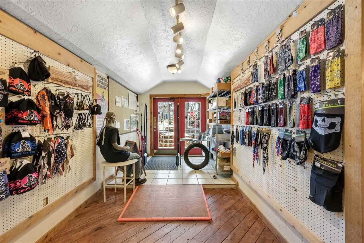 181 Forest Ave, Medicine Park, OK 73557