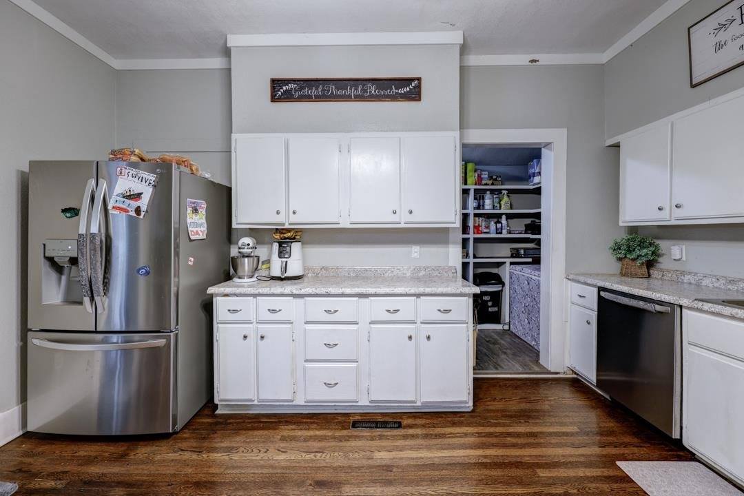 414 North A St, Arkansas City, KS 67005