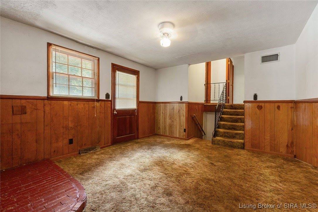 6024 May Street, Floyds Knobs, IN 47119