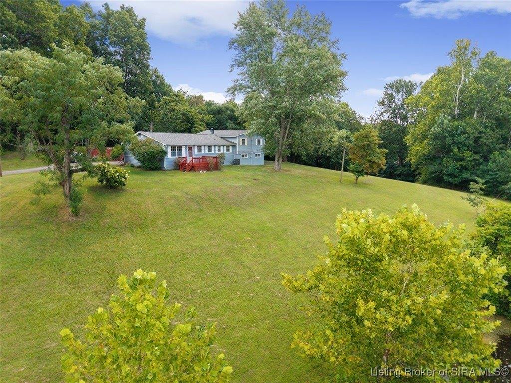 6024 May Street, Floyds Knobs, IN 47119