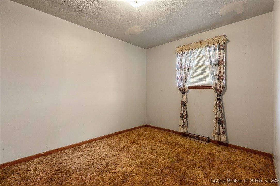 6024 May Street, Floyds Knobs, IN 47119