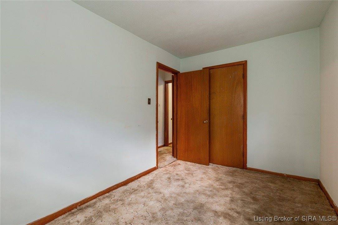6024 May Street, Floyds Knobs, IN 47119